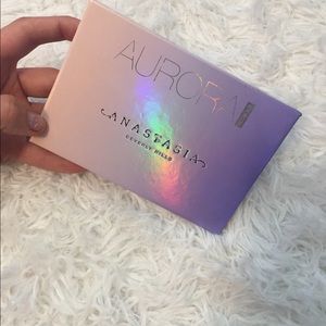 Anastasia Beverly Hills Aurora Glow Kit